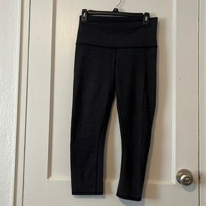 Lulu lemon gray capri leggings